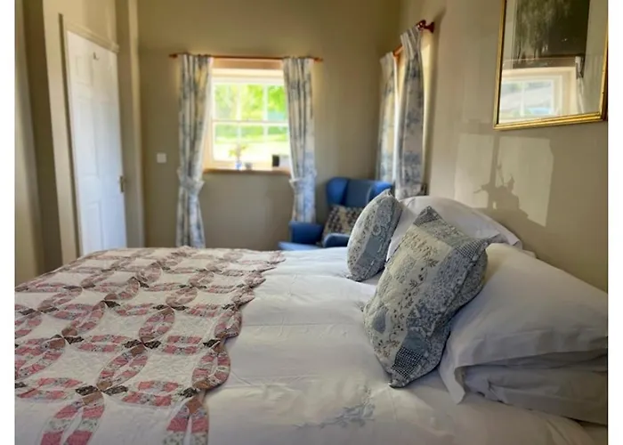 Traditional Cottage Sleeps 4