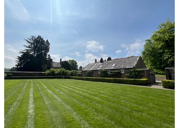 Traditional Cottage Sleeps 4