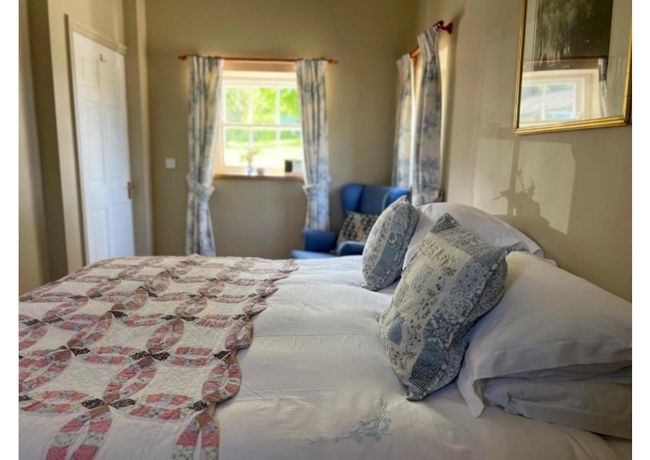 Traditional Sleeps 4 Holiday home *